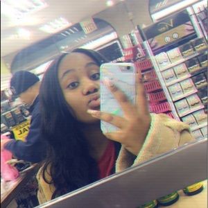 Meet your Posher, Rebecca